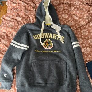 Warner Bros. Hogwarts Gray Hoodie with Crest